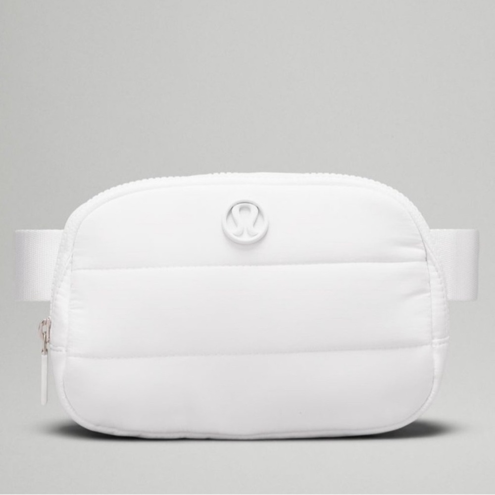 NWT Lululemon Everywhere Belt Bag white Puffer 1L